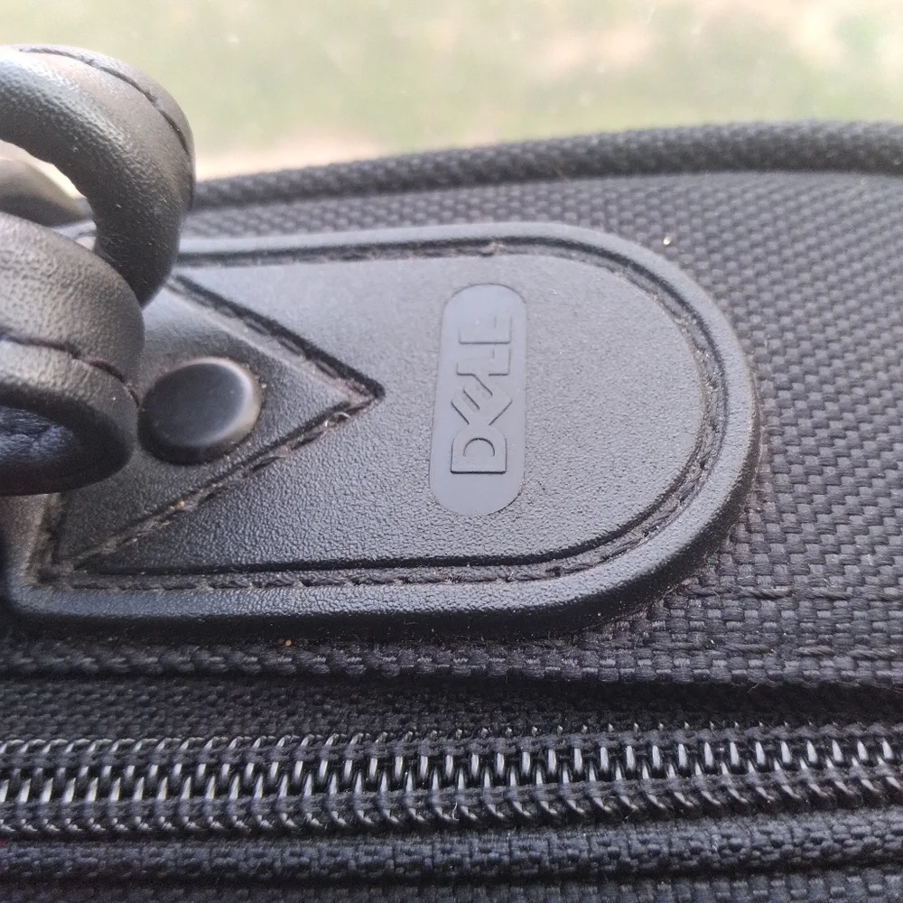 Dell Black Laptop Bag all intact 16.5 × 13.5 × 3 Elastic Inside for strapping